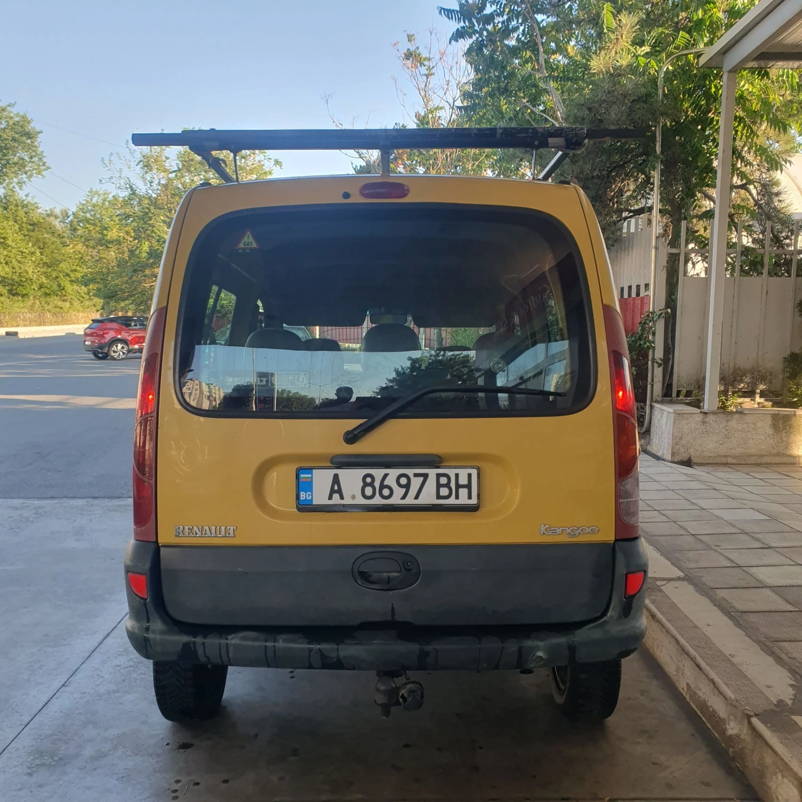 Renault Kangoo 1.2i Газ/Бензин, снимка 4 - Автомобили и джипове - 55622629