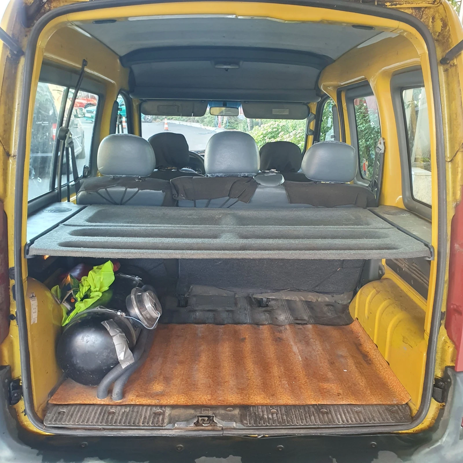 Renault Kangoo 1.2i Газ/Бензин, снимка 12 - Автомобили и джипове - 55622629