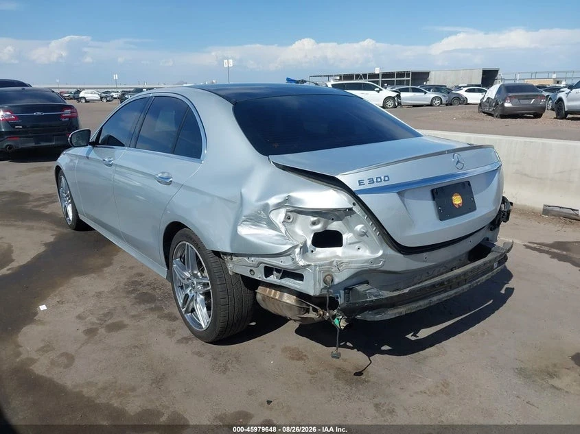 Mercedes-Benz E 300 2.0L I-4 DI, DOHC, VVT, TURBO, PREMIUM , 241HP, снимка 6 - Автомобили и джипове - 55877642