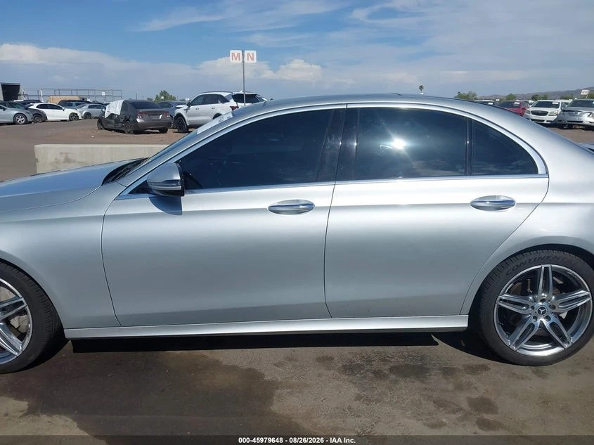 Mercedes-Benz E 300 2.0L I-4 DI, DOHC, VVT, TURBO, PREMIUM , 241HP, снимка 14 - Автомобили и джипове - 55877642