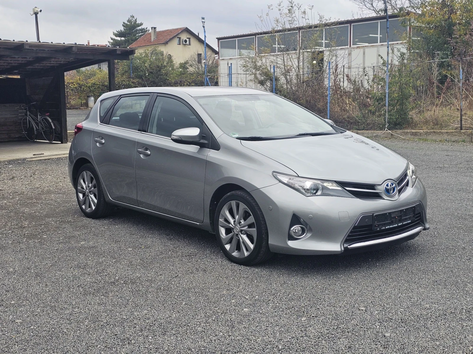 Toyota Auris 1.8 HYBRID | Mobile.bg � ����������� 2