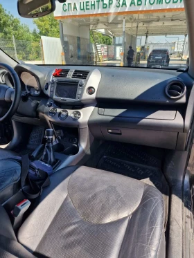 Toyota Rav4 2.2 136 к.с.D4d, снимка 12