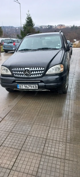     Mercedes-Benz ML 230