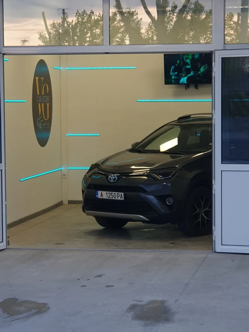 Toyota Rav4 2.5 hybrid, снимка 1 - Автомобили и джипове - 47932082