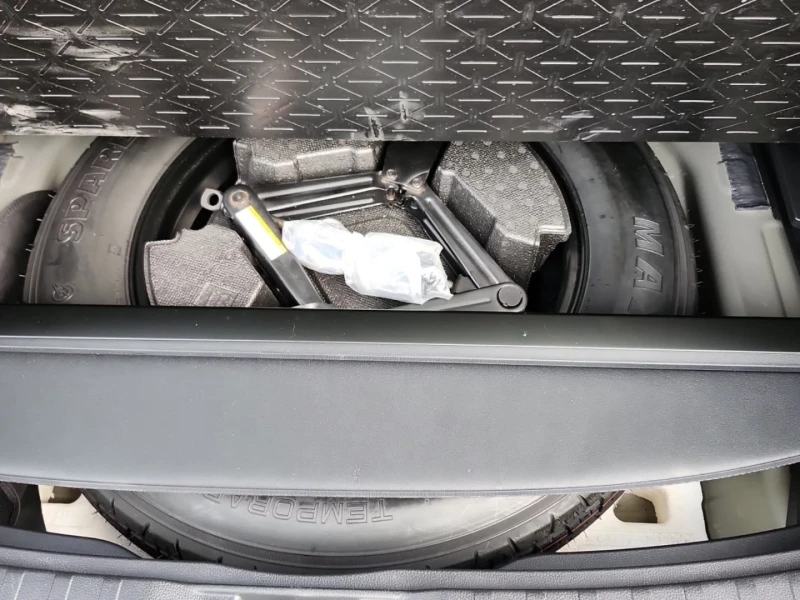 Toyota Rav4 XLE* Подгрев* Камера* Шибидах, снимка 15 - Автомобили и джипове - 52317622