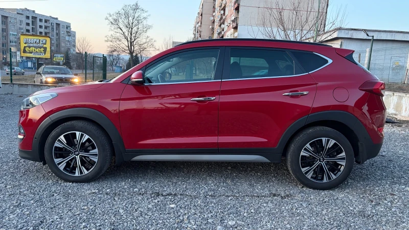 Hyundai Tucson 1.6i* 177hp* 4x4* Швейцария, снимка 4 - Автомобили и джипове - 53169466