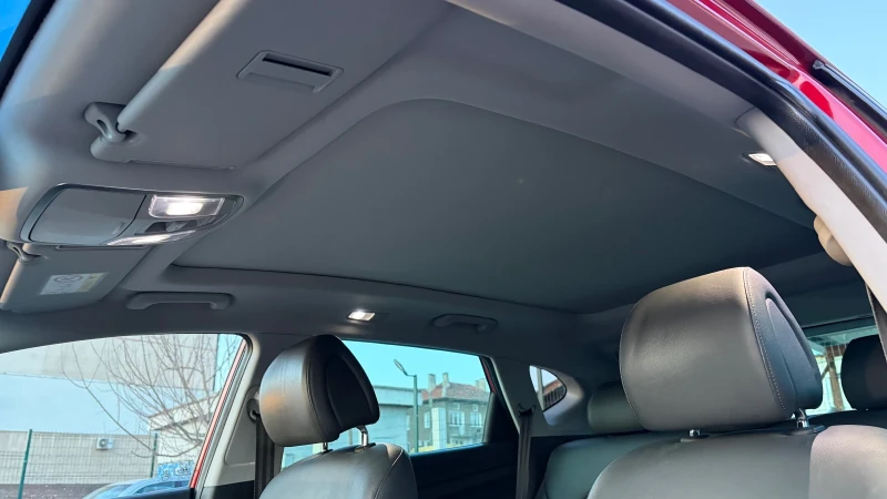 Hyundai Tucson 1.6i* 177hp* 4x4* Швейцария, снимка 13 - Автомобили и джипове - 53169466