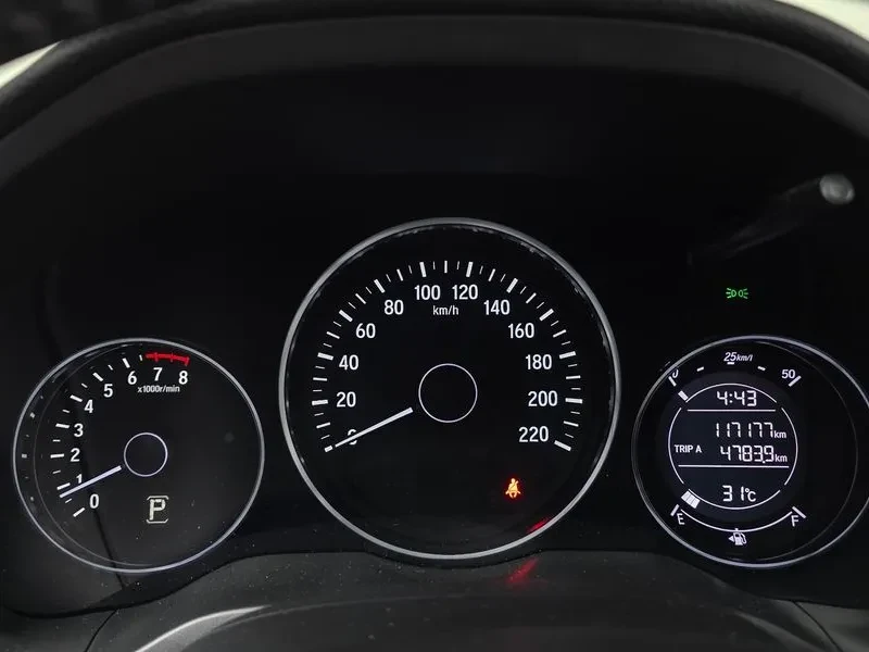 Honda Hr-v 1.8, снимка 8 - Автомобили и джипове - 56303788