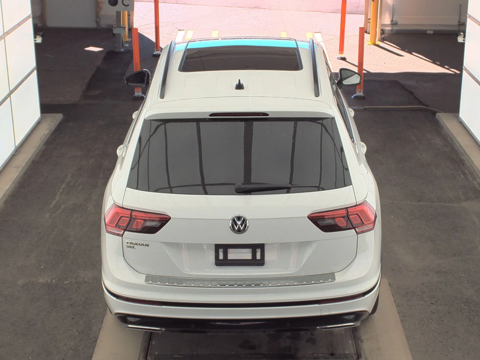 VW Tiguan R-Line* SEL Jet Black* 7места* * дистроник* камера - изображение 4