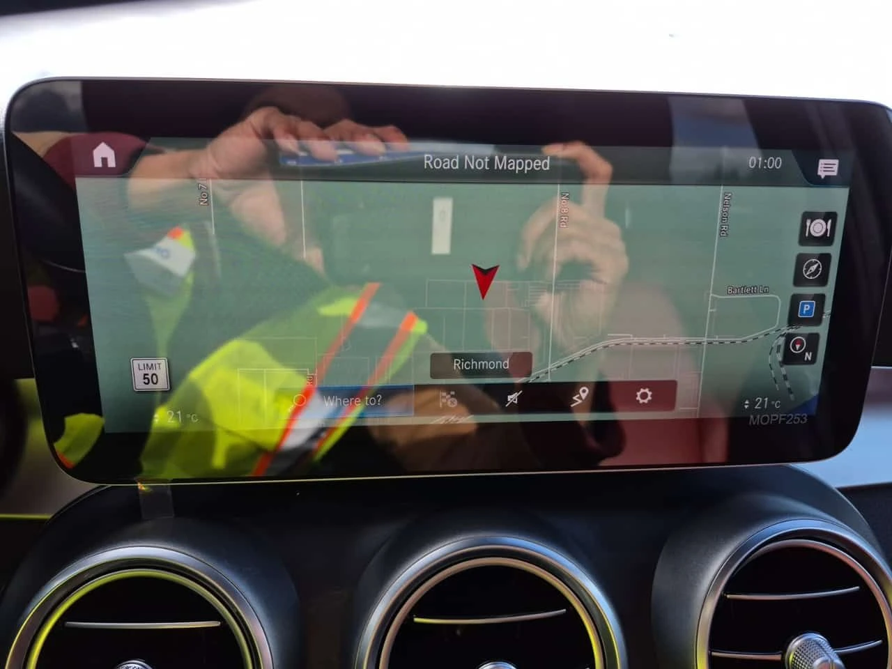 Mercedes-Benz GLC * 300 * CARFAX * ПАНОРАМА* КАМЕРА* ПОДГРЕВИ - изображение 10