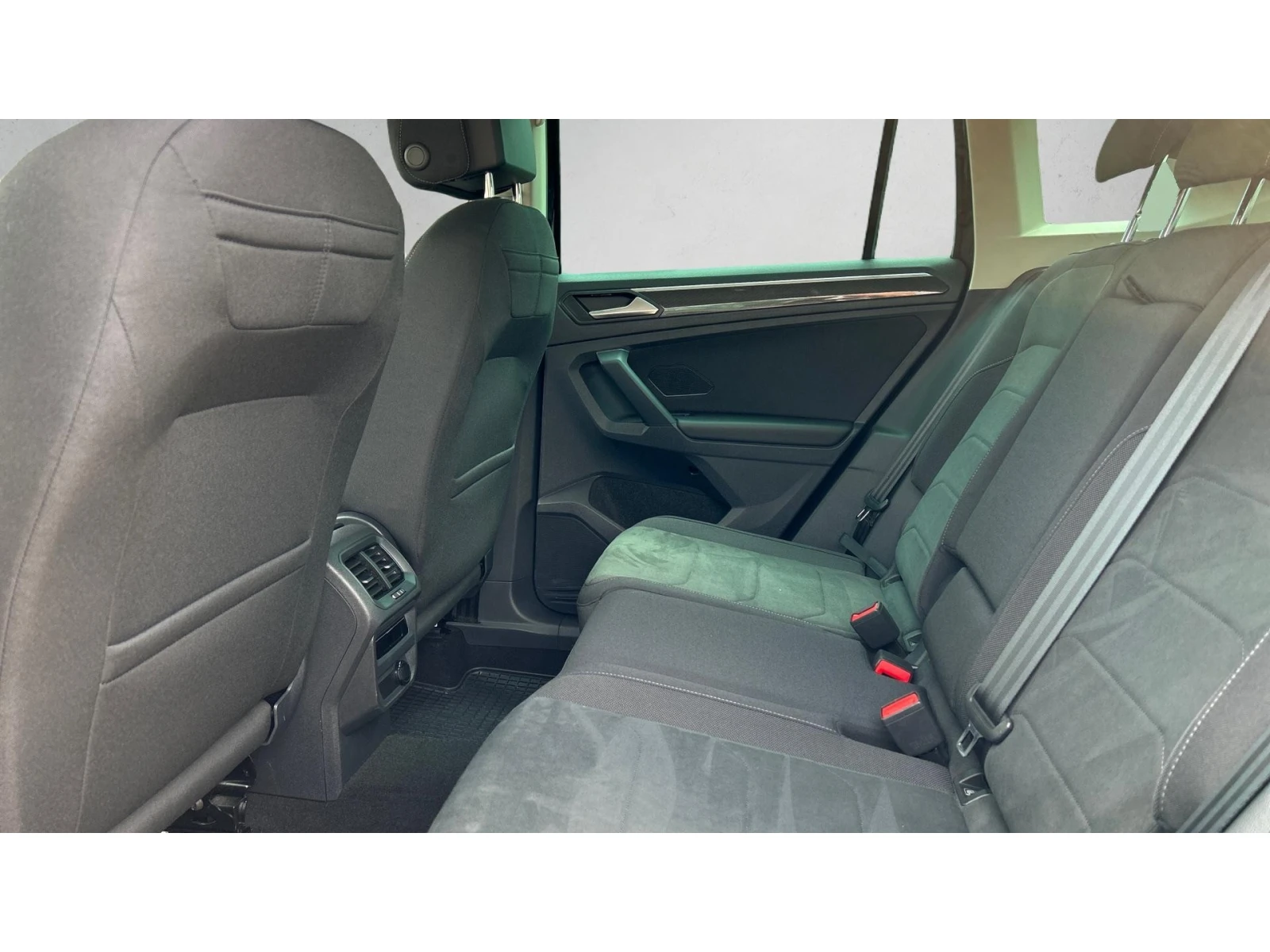 VW Tiguan  2.0 TDi DSG  Elegance , Месечна вноска от 480  , снимка 11 - Автомобили и джипове - 53946236