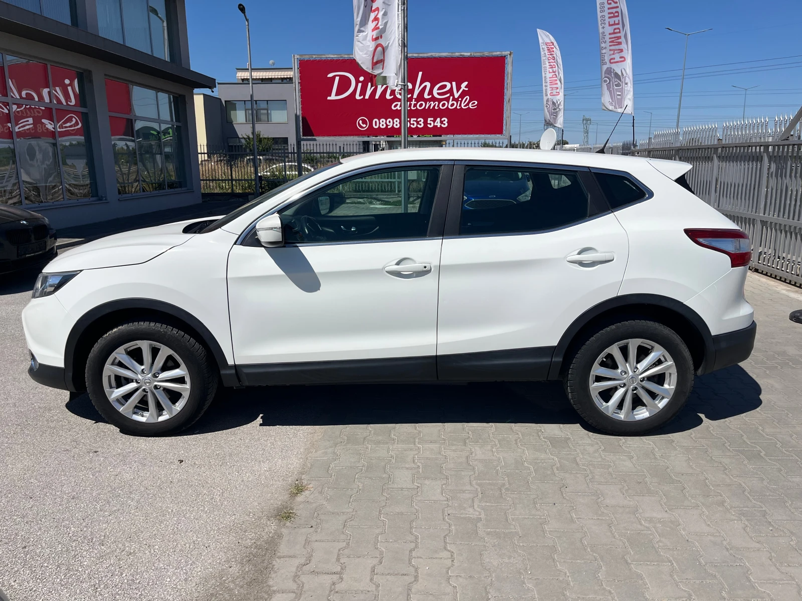 Nissan Qashqai, снимка 3 - Автомобили и джипове - 54138554