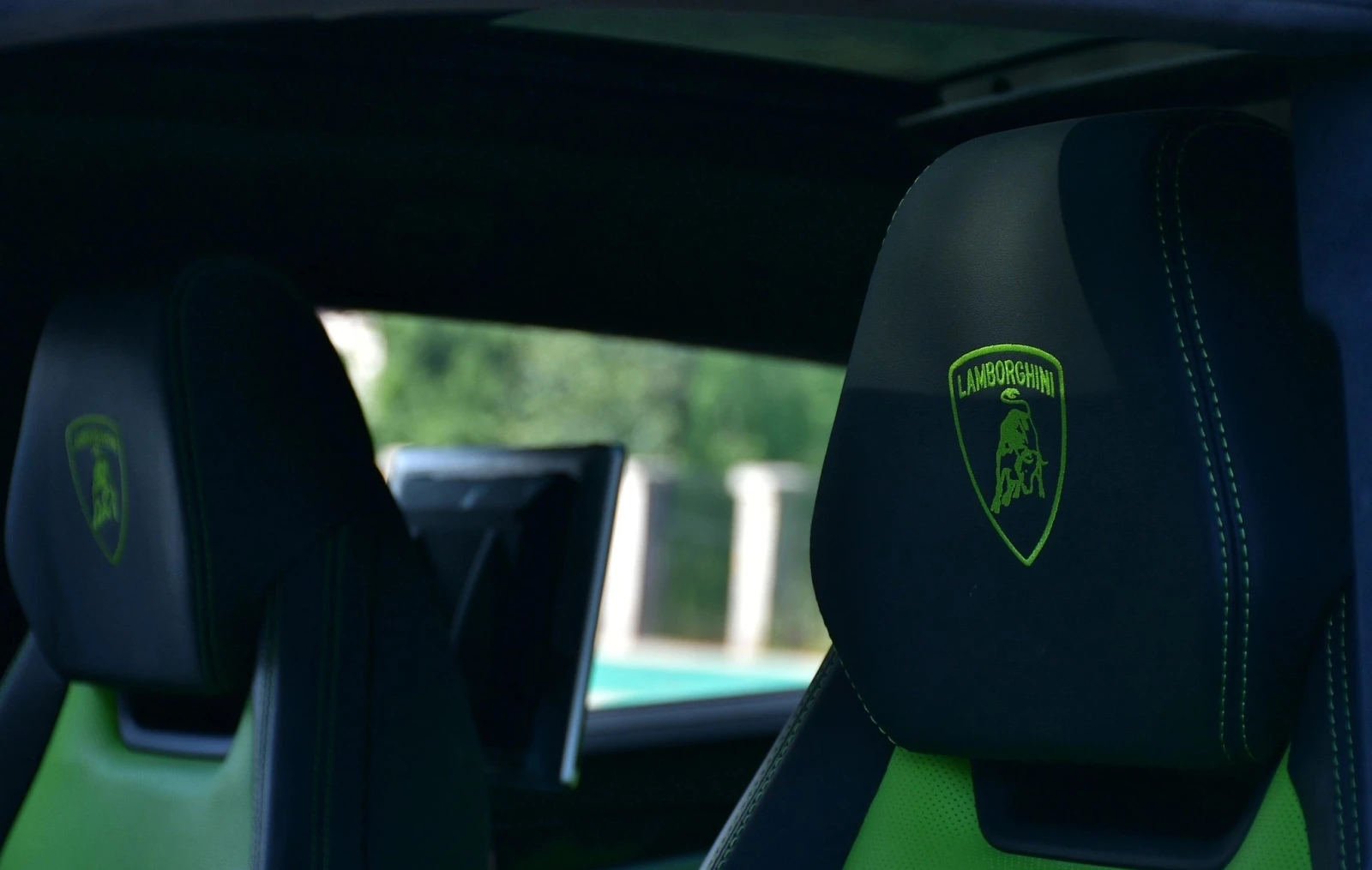 Lamborghini Urus 4.0 V8 AWD Carbon Package, снимка 10 - Автомобили и джипове - 54420392