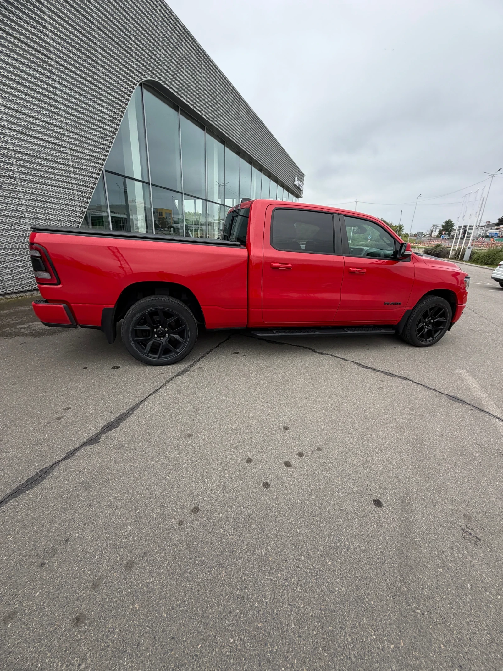 Dodge RAM 1500 Sport 5.7 HEMI, снимка 7 - Автомобили и джипове - 54481720