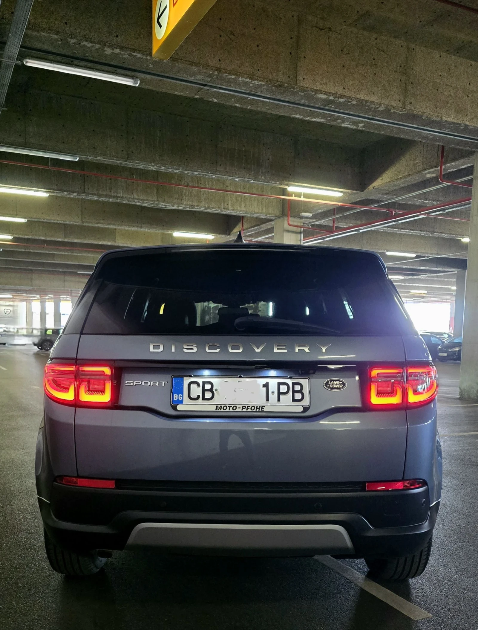 Land Rover Discovery Sport 2.0d MHEV Мото-Пфое ДДС 6+ 1, снимка 13 - Автомобили и джипове - 54528849