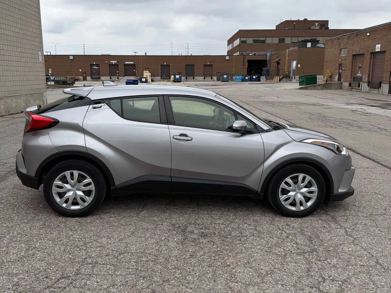 Toyota C-HR FWD/CARFAX/КЛИП/ФИНАНСИРАНЕ, снимка 3 - Автомобили и джипове - 54883791