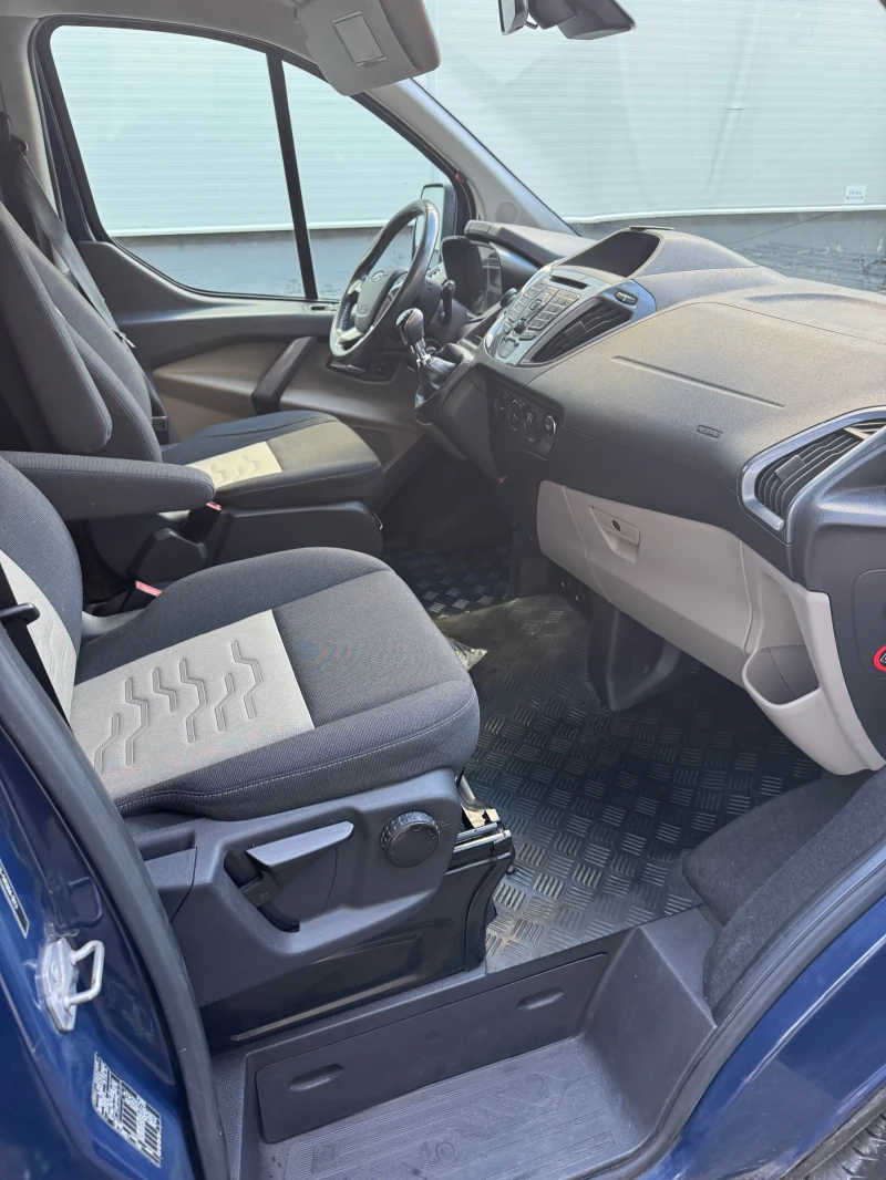 Ford Tourneo LUX TITANIUM TOP, снимка 8 - Бусове и автобуси - 53428198
