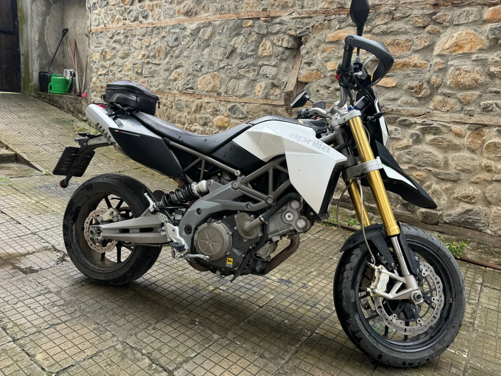 Aprilia Dorsoduro 750 - изображение 6