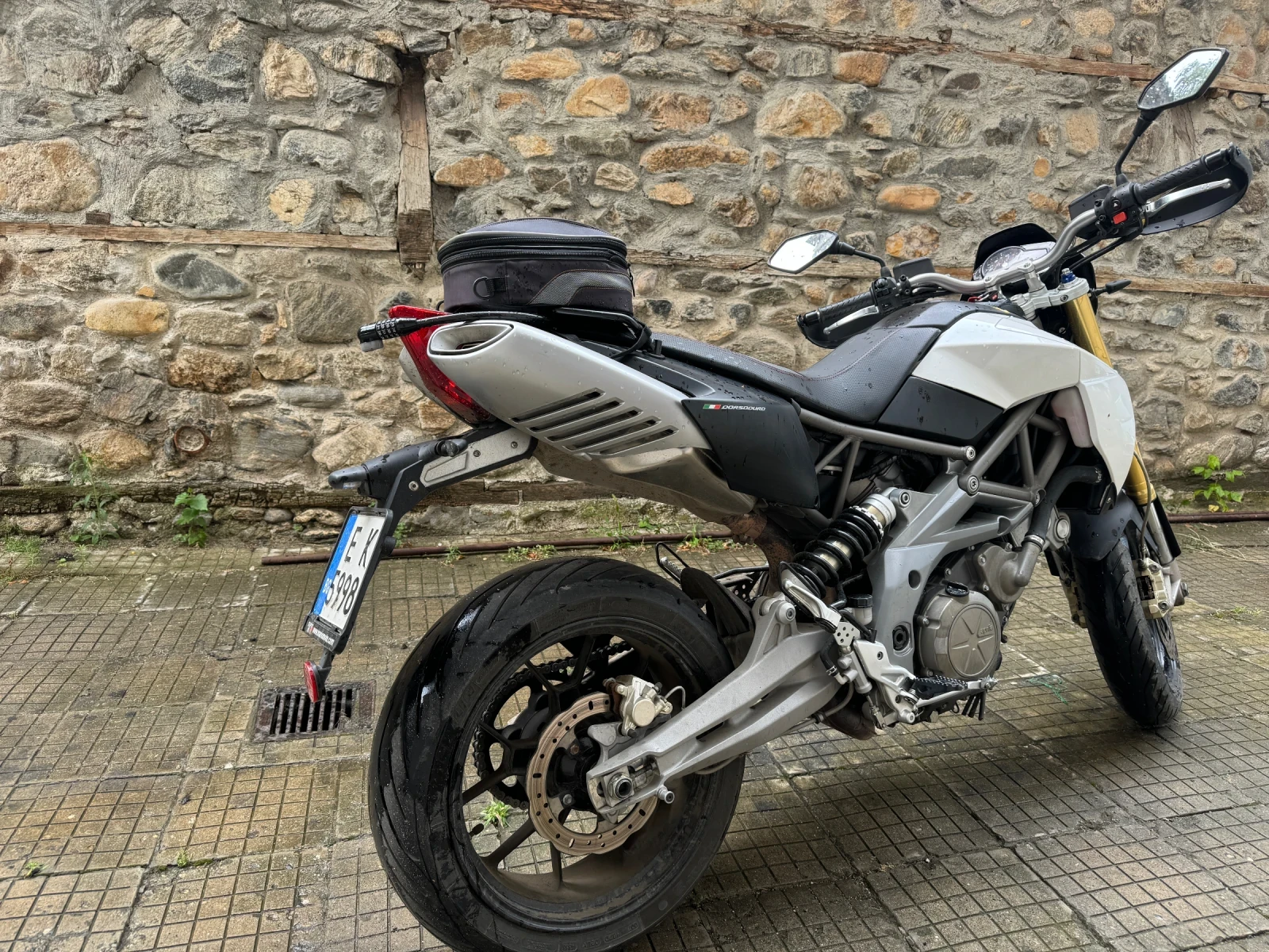 Aprilia Dorsoduro 750 - изображение 5
