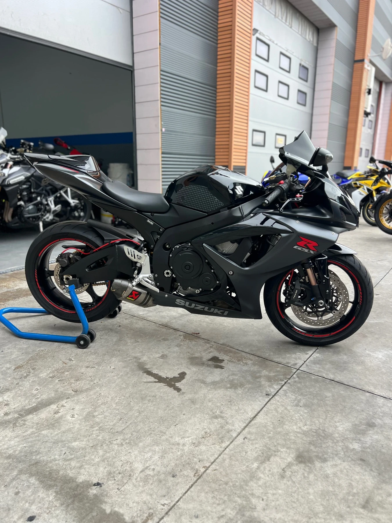 Suzuki Gsxr K7 750 akrapovic, снимка 9 - Мотоциклети и мототехника - 54878192