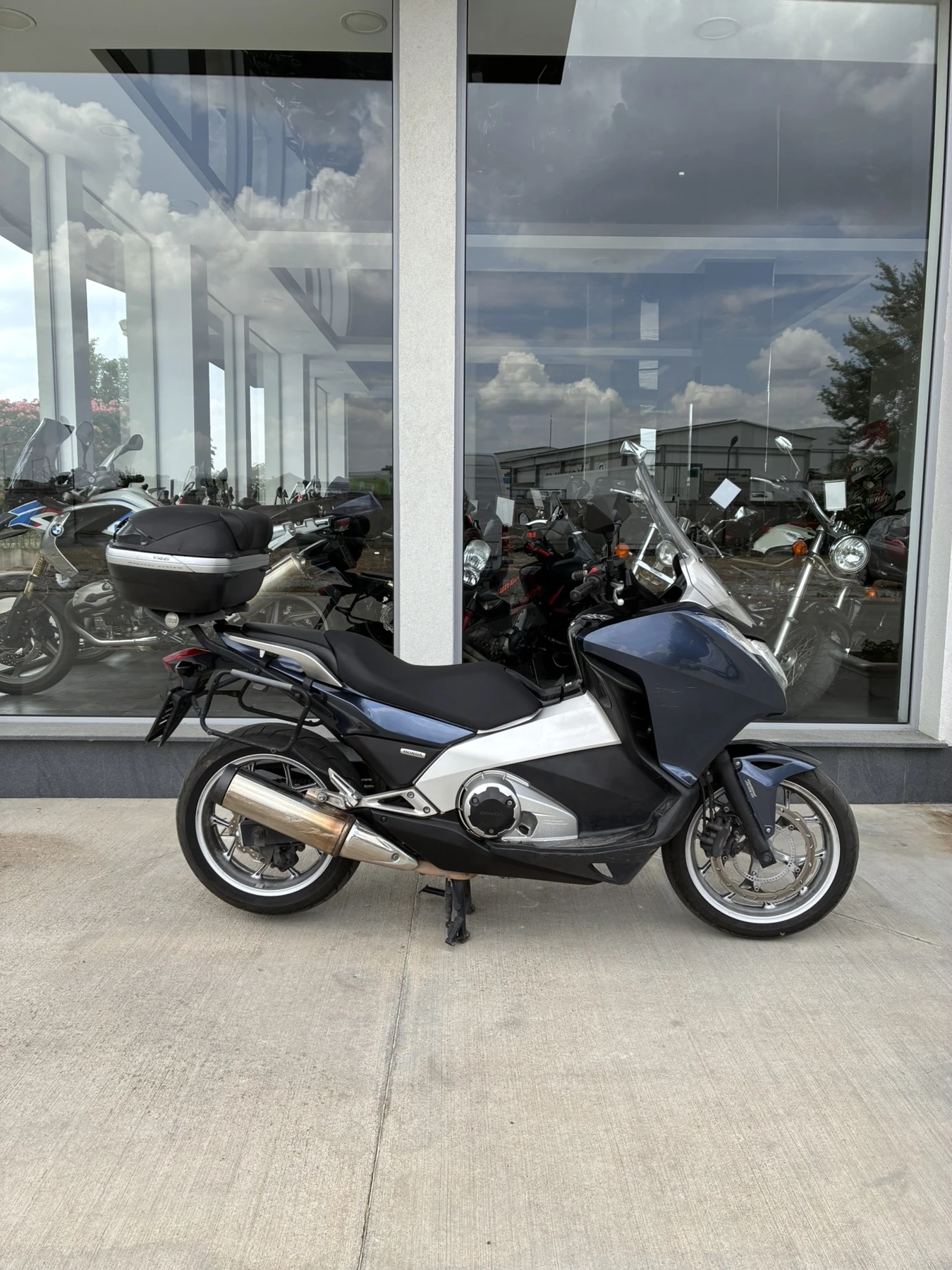 Honda Integra 700