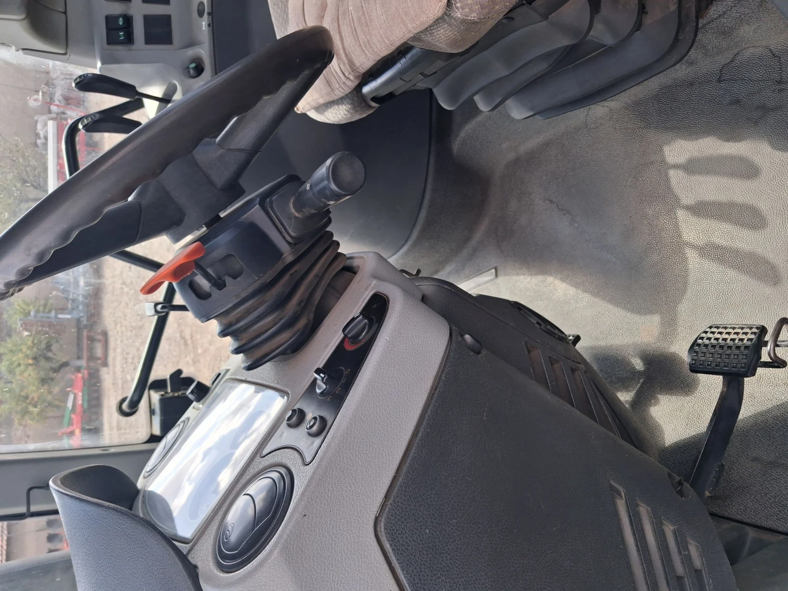 Трактор Claas Арион630, снимка 11 - Селскостопанска техника - 56180031