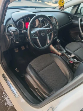 Opel Astra Sport Tourer , снимка 8