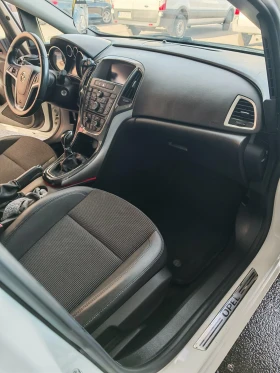 Opel Astra Sport Tourer , снимка 6