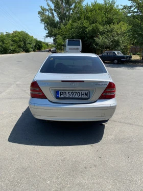 Mercedes-Benz C 200, снимка 6