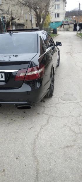 Mercedes-Benz E 350 Автомобила е обслужен: Масло на двигателя, всички  - 8998 € / 17598.56 лв. - 70101955 3