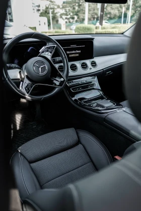 Mercedes-Benz E 220 Реални 49 хил. км. Купена Силвър Стар. Обслужена - 33300 € / 65129.14 лв. - 31646520 8