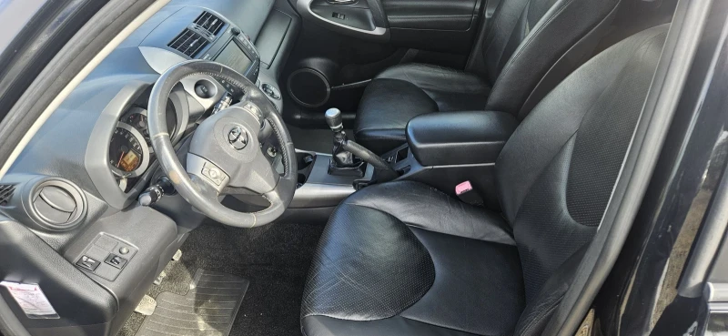Toyota Rav4 2.2d, снимка 8 - Автомобили и джипове - 52877293