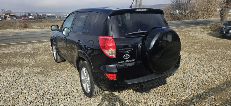 Toyota Rav4 2.2d, снимка 4 - Автомобили и джипове - 52877293