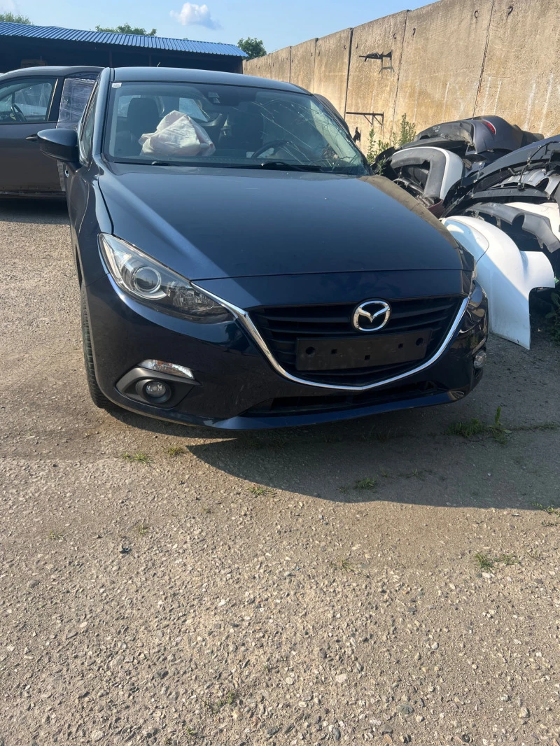 Mazda 3 2.0 Skyactiv  2.2 d, снимка 1 - Автомобили и джипове - 41508969