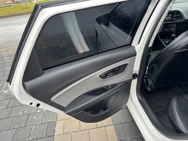 Seat Leon Дизел, снимка 9 - Автомобили и джипове - 45490291