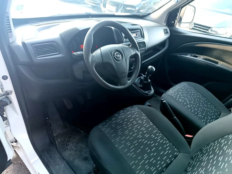 Opel Combo 1.3 Mjet Cargo, снимка 6 - Автомобили и джипове - 46754636