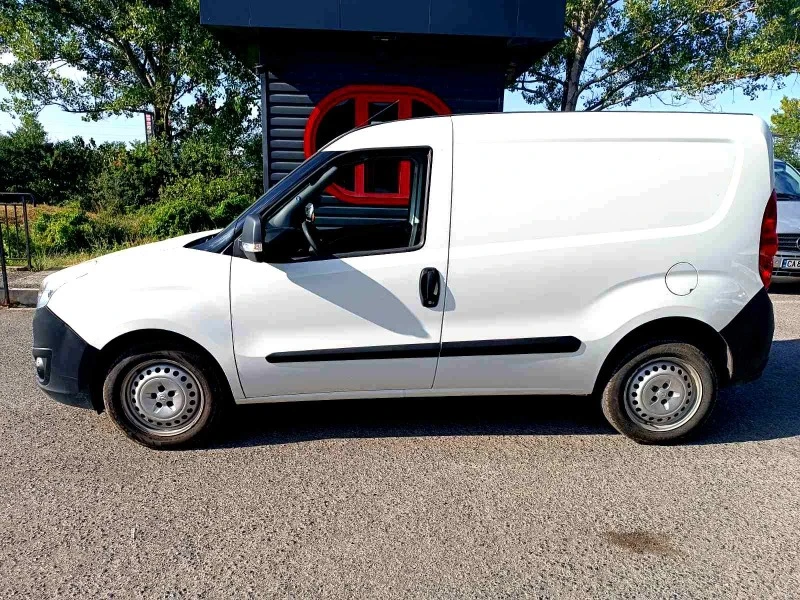 Opel Combo 1.3 Mjet Cargo, снимка 4 - Автомобили и джипове - 46754636