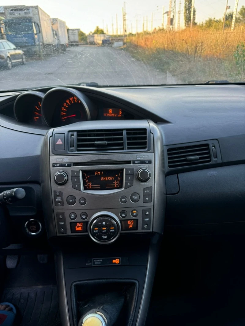 Toyota Verso 2 D 126к.с, снимка 11 - Автомобили и джипове - 47747904