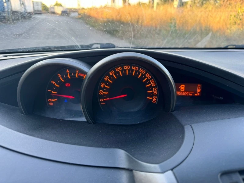 Toyota Verso 2 D 126к.с, снимка 10 - Автомобили и джипове - 47747904