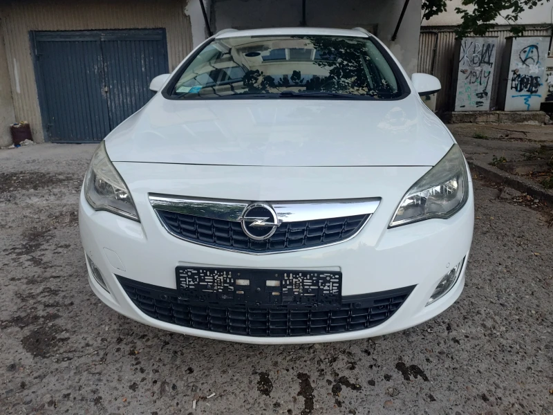 Opel Astra 1.4т 140кс, снимка 8 - Автомобили и джипове - 47187276