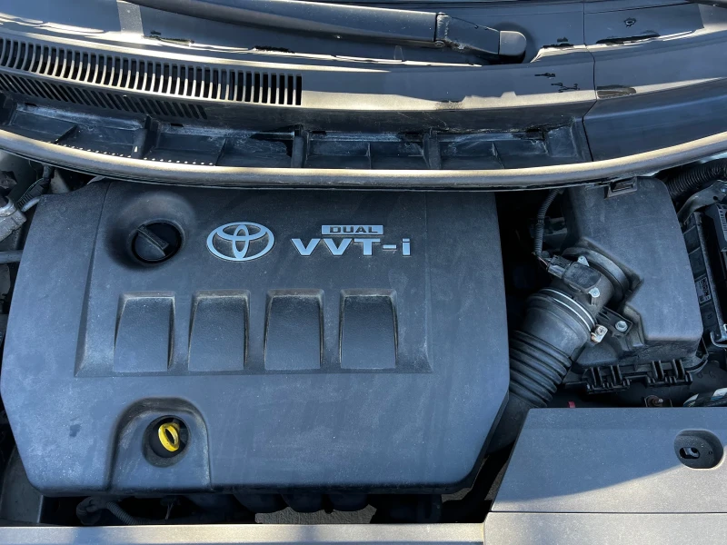 Toyota Auris 1.6i SWISS TOP, снимка 17 - Автомобили и джипове - 47878046