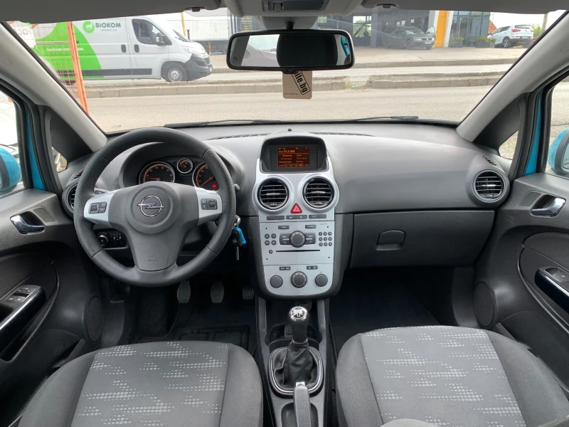 Opel Corsa 1.2i, снимка 7 - Автомобили и джипове - 48018658