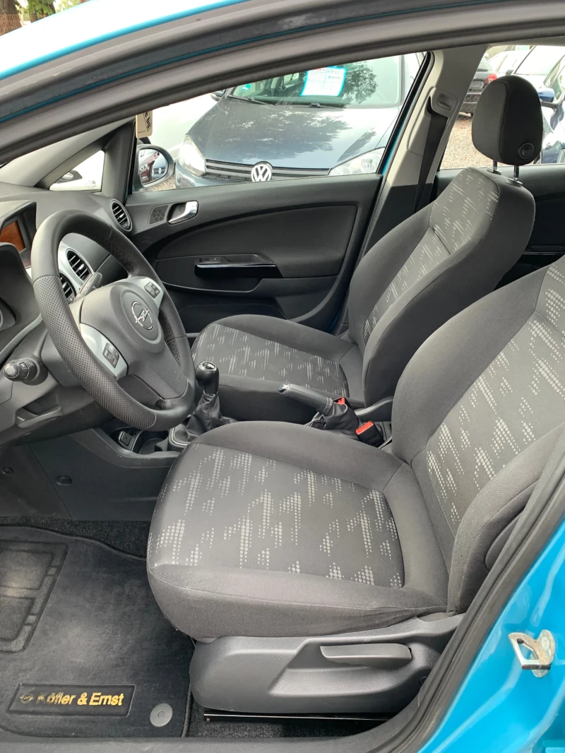 Opel Corsa 1.2i, снимка 9 - Автомобили и джипове - 48018658