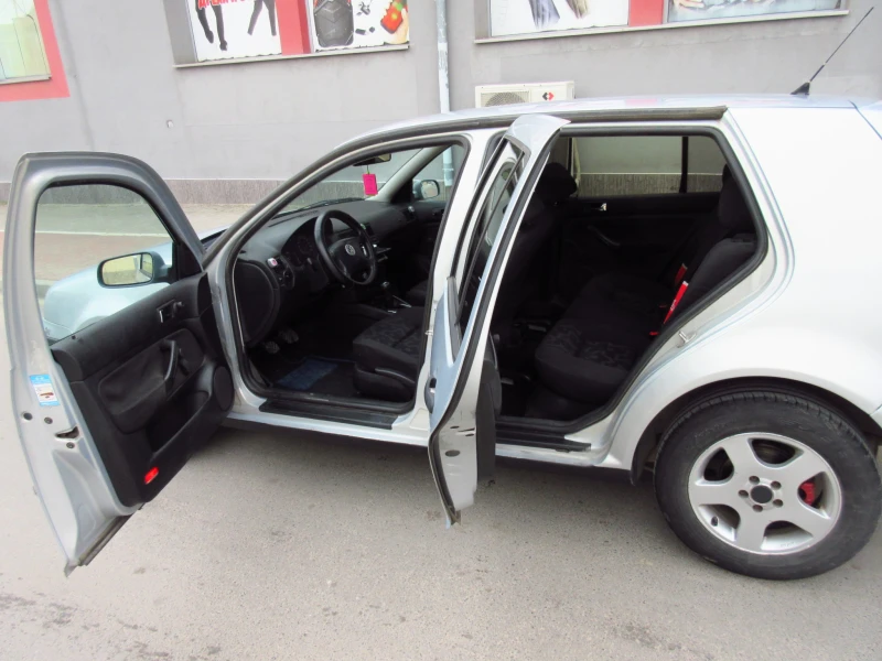 VW Golf 1.4i , снимка 9 - Автомобили и джипове - 49507986