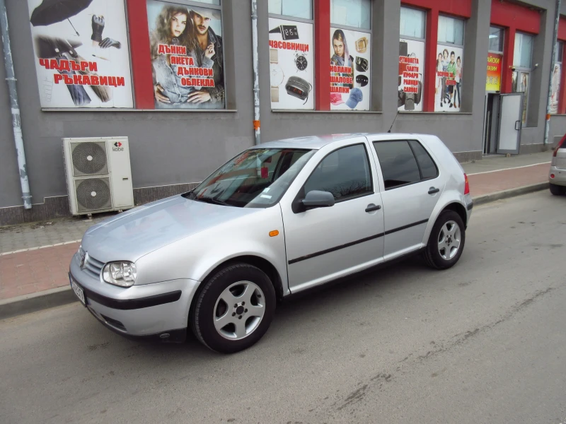 VW Golf 1.4i , снимка 1 - Автомобили и джипове - 49507986