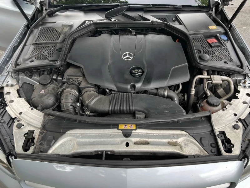 Mercedes-Benz C 220 2.2, снимка 10 - Автомобили и джипове - 51224572