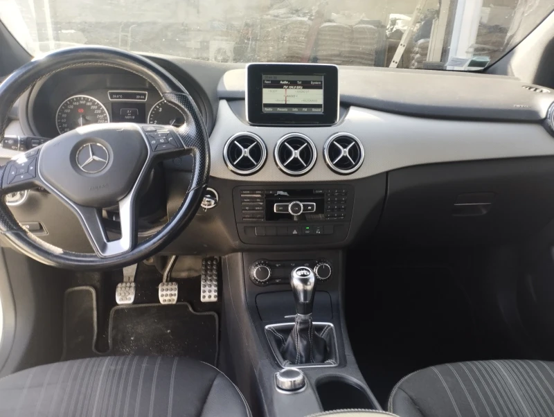 Mercedes-Benz B 200 2.0, снимка 8 - Автомобили и джипове - 52146760