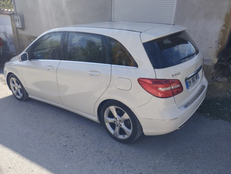 Mercedes-Benz B 200 2.0, снимка 6 - Автомобили и джипове - 52146760