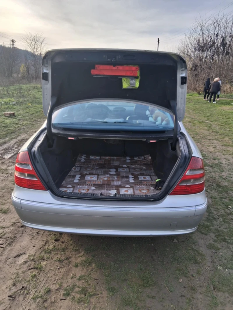 Mercedes-Benz E 270 E270D, снимка 4 - Автомобили и джипове - 53066135