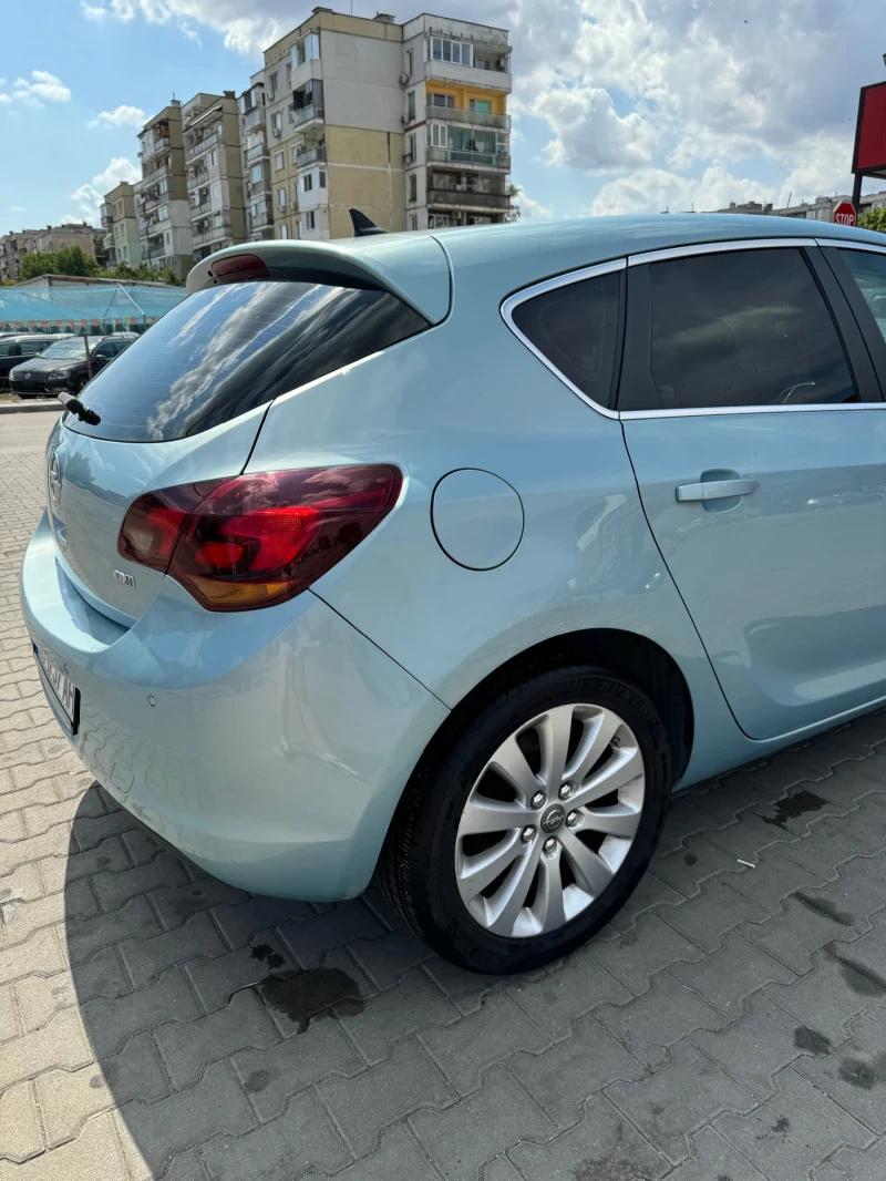 Opel Astra 1.7 CDTI, снимка 2 - Автомобили и джипове - 53215999